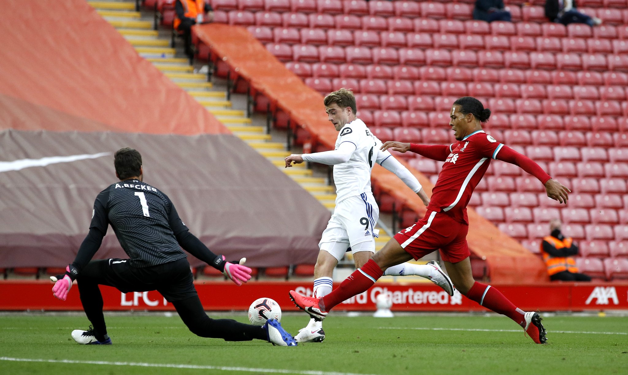 時尚跨界趨 時尚跨界趨